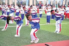 中超官方发2025赛季前四排名走势图：榜首共12次易主